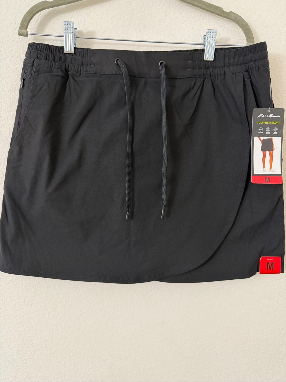 Eddie Bauer Black Tulip-Hem Active Skort